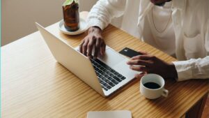 NEWS-EMPLOYEE-WORK-BEHAVIOUR