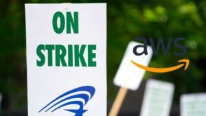 Amazon workers protest over pay dispute, 900 workers on strike