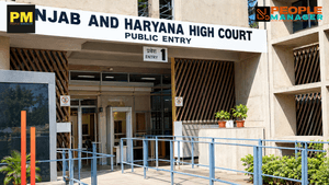 Long Service Alone Does Not Create Employer-Employee Relationship; Outsourced Workers Cannot Be Regularised: P&H HC
